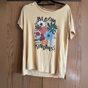 Grace and Lace Bloom with Kindness graphic tee size Medium